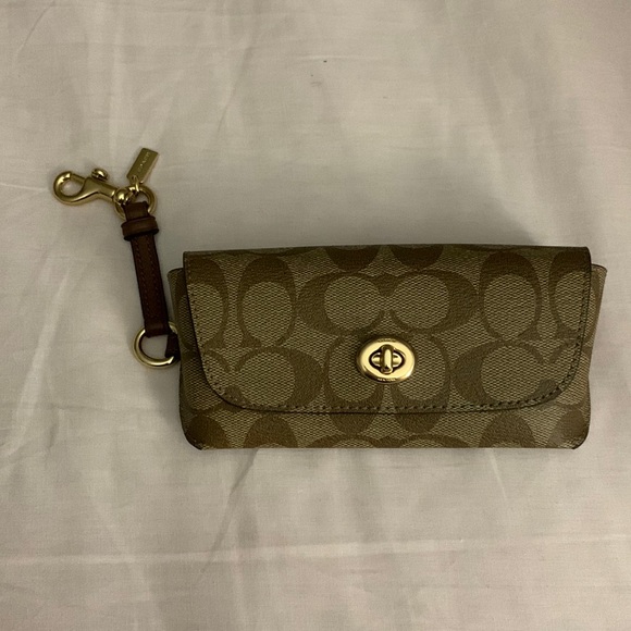 Coach sunglass case - Picture 1 of 8
